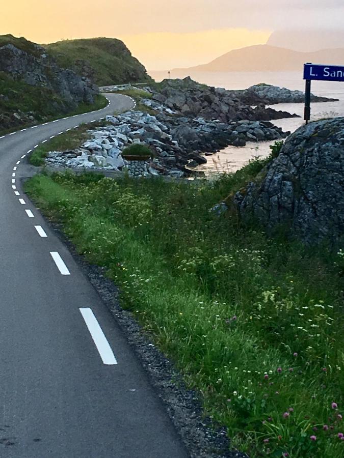 Lofoten Fjord Lodge Saupstad  ภายนอก รูปภาพ